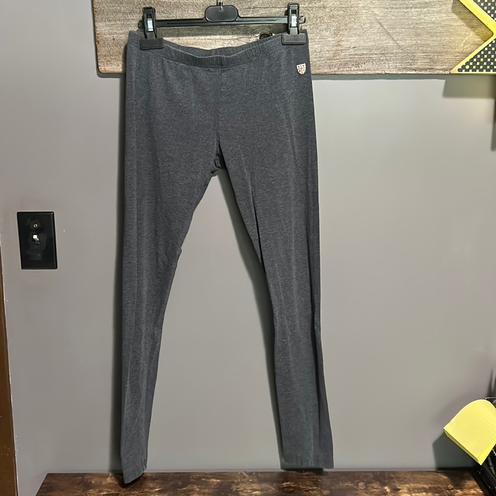 Guidio and Mary grey leggings